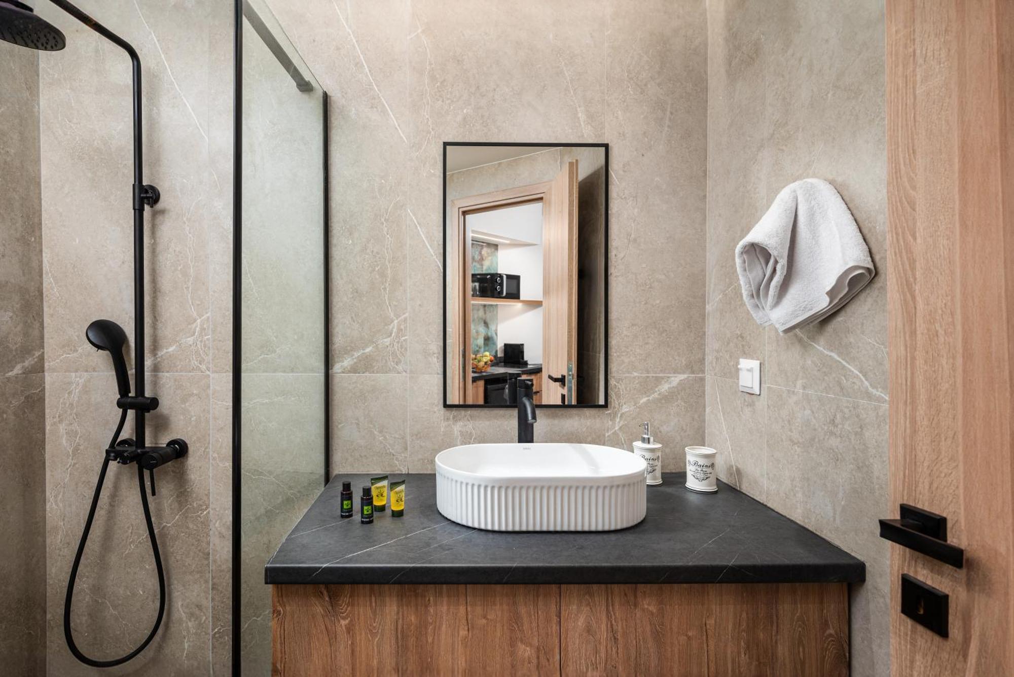 Makas Suites Hersonissos  Esterno foto