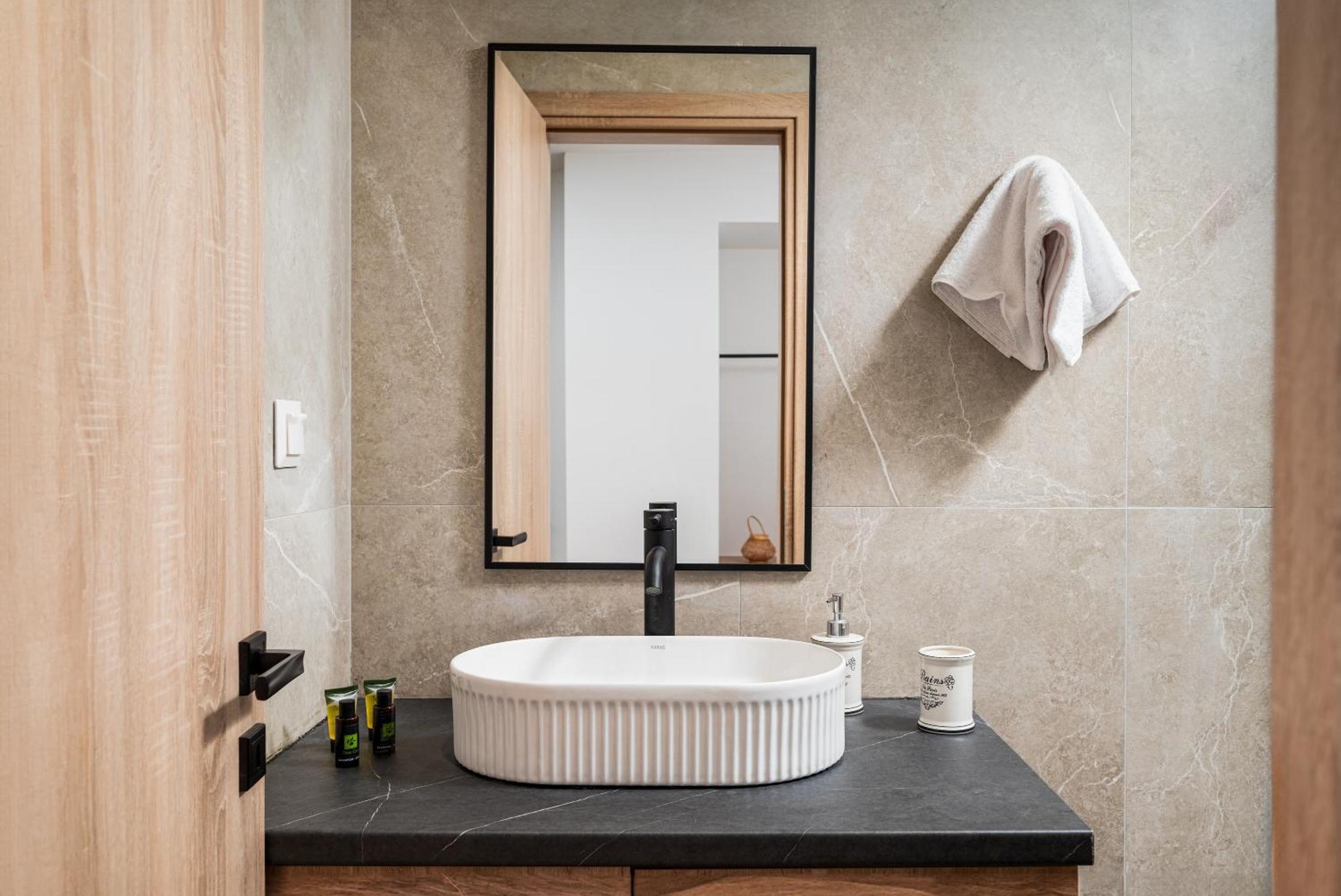 Makas Suites Hersonissos  Esterno foto